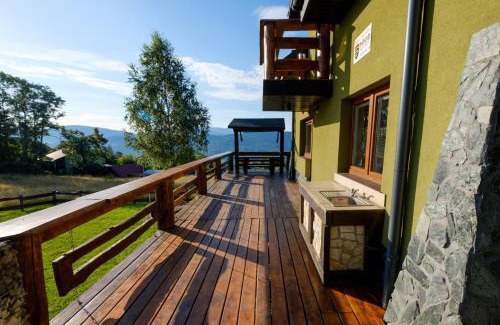 Jelesnia House | Przystanek Madejowa