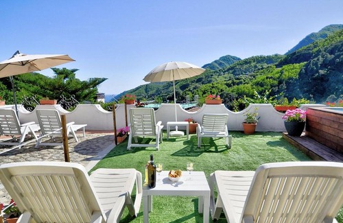 Pucara Villa | Pucara Villa Sleeps 3 with Pool and Air Con