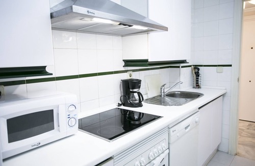 Marbella Apartment | Puerto Banus - Marbella nice apartment 10 minutes walk. Wifi. Garage