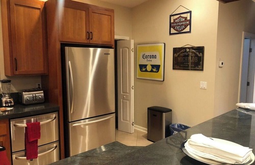Guerneville Cottage | Pumpkin House Summary