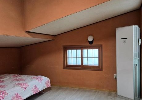 Yeongju House | Punggi Red Clay Pension