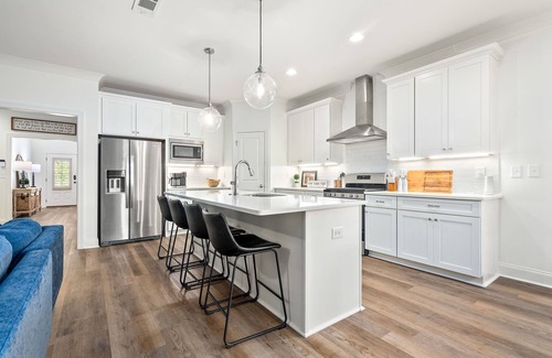 Auburn House | Punt Bama Punt ~ New 4/3 in AU with Outdoor Fire Pit!