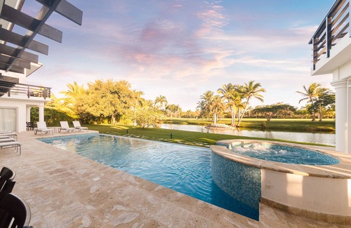Bavaro Villa | Punta Cana Bachelor Party 8 BR Luxury Mansion