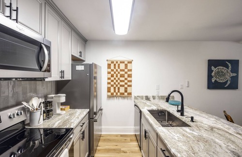 Jekyll Island Condo | Pup Friendly Condo Steps from Driftwood Beach!