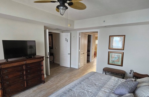 Isles of Capri Condo | Purest Luxury Sunset Views overlooking the Gulf. Immaculate 3,000 sq.ft. Condo