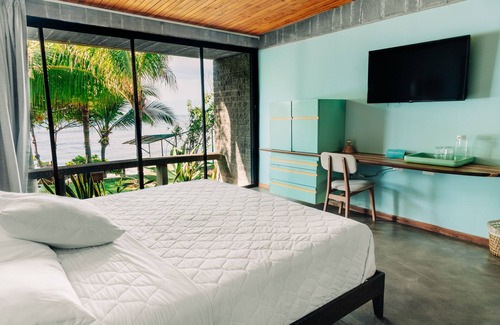 El Zonte Hotel | Puro Surf Hotel and Academy