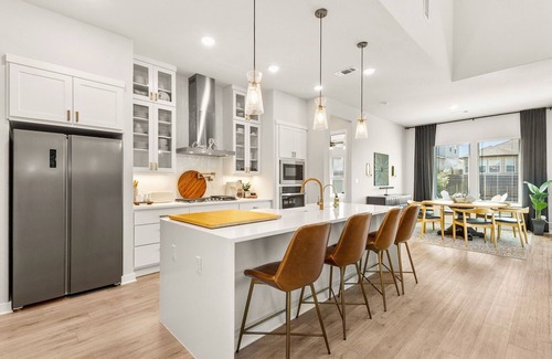 Buda House | Purple Prairie Retreat Pool, Patio, & BBQ 20 min to ACL