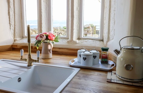 Low Row Cottage | PURSGLOVE COTTAGE, pet friendly, character holiday cottage in Low Row