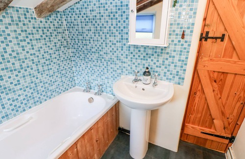 Low Row Cottage | PURSGLOVE COTTAGE, pet friendly, character holiday cottage in Low Row