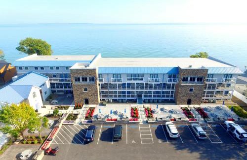 Put-in-Bay House | Put-in-Bay Waterfront Condo #202