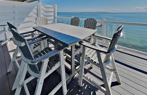 Put-in-Bay House | Put-in-Bay Waterfront Condo #202