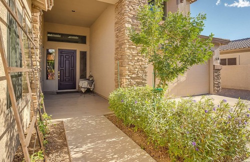 Superstition Springs House | Puzzle House-Private pool/fire pit/quiet neighborhood/Close to shopping/entertainment/golfing