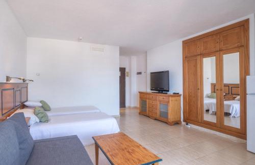 Fuengirola City Centre Apartment | Pyr Aparthotel studio