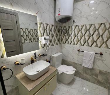 Kafrat al Jabal Hotel | pyramids palace view iNN
