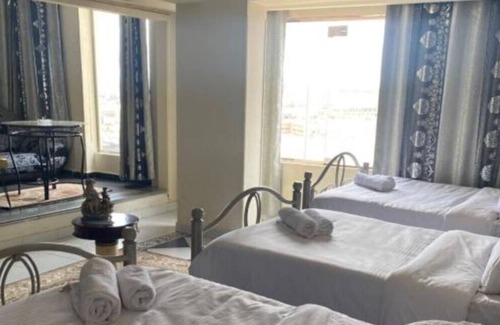 Al Haram Apartment | Pyramita Hotel - Deluxe Quadruple Room #2