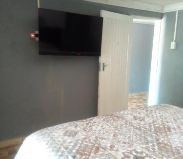 Rustenburg House | Pythons Guest Lodge