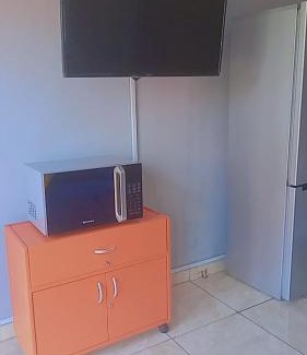 Rustenburg House | Pythons Guest Lodge