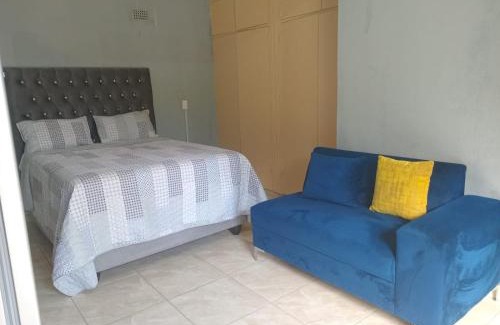Rustenburg House | Pythons Guest Lodge