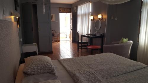 Oyster Bay Bed & Breakfast | Q-Bar & Guesthouse