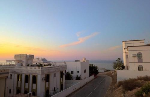 Muscat Other | Qantab Hut