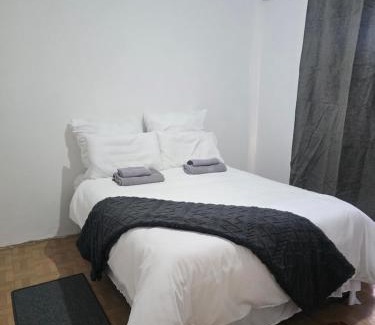Emfuleni Apartment | Qhephulitshe