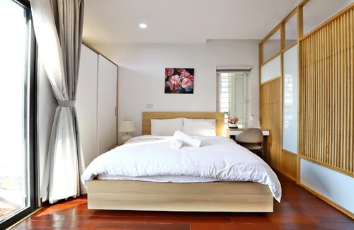 Cong Vi Apartment | QMP Friendly House Linh Lang