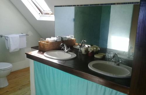 Saint-Paul House | Quad room-Family-Private Bathroom-Balcony-Vue mer ou jardin