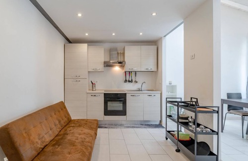 Turin Apartment | Quadriloft by Happyhostorino