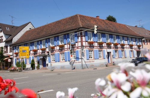 Ettenheim Cottage | Quadruple Room C with WC and shower - Hotel Deutscher Hof