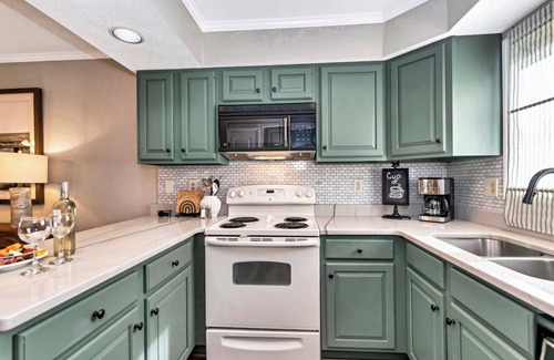 Blowing Rock Condo | Quail 5 | Restaurant, Pool, Spa