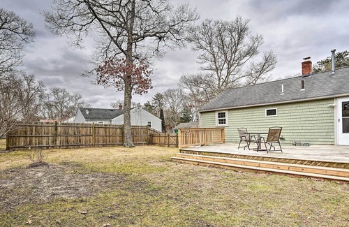 Cataumet House | Quaint & Bright Pocasset Cottage: ~ 2 Mi to Beach!