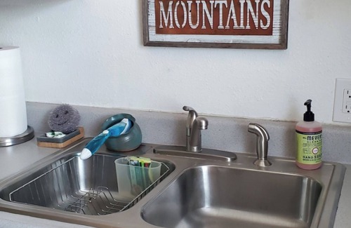 Grand Lake Cabin | Quaint Cabin Viewing Shadow Mountain Lake, Mountain Views and Lake Access nearby