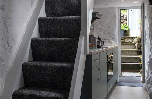 Dolgellau Cottage | Quaint, charming cottage featuring cosy log burner