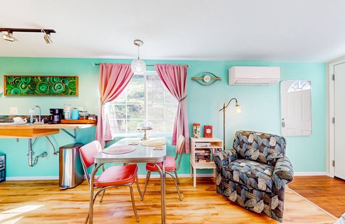 Chico Apartment | Quaint Chico hideaway with open layout, smart TV, Galanz fridge, patio, & AC
