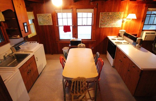 Old Lyme Cottage | Quaint Coastal Cottage in Beautiful White Sands Beach