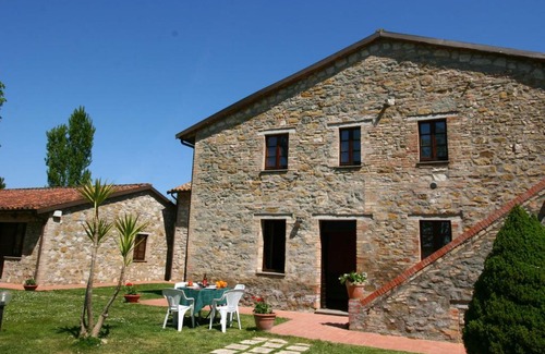 Collesanto House | Quaint Cottage in Magione with Swimming Pool