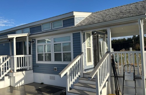 Port Angeles Cottage | Quaint Cottage on Peaceful Pasture: Towne & Country Living Agnew Mountain View 2