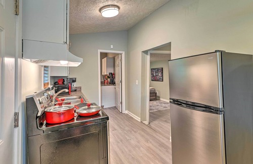 Murfreesboro Cottage | Quaint Downtown Murfreesboro Cottage w/Lush Yard