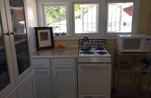 Frankfort Cottage | Quaint Frankfort Cottage - Short walk to beach