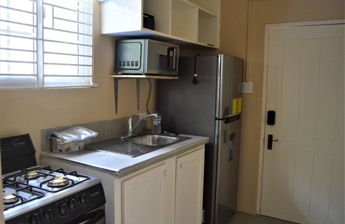 Barbican Apartment | Quaint Guest Flat in Kgn 6, 1bed/1bath