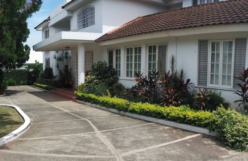 Barbican Apartment | Quaint Guest Flat in Kgn 6, 1bed/1bath