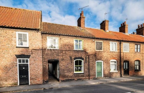 Barton-upon-Humber House | 🏡 Quaint Historic Home | Charming Stay in Barton ✨