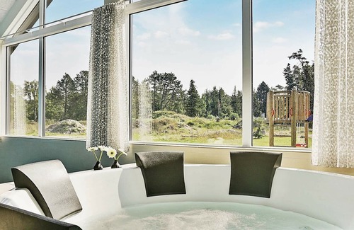 Frederiksvaerk House | Quaint Holiday Home in Frederiksværk With Swimming Pool