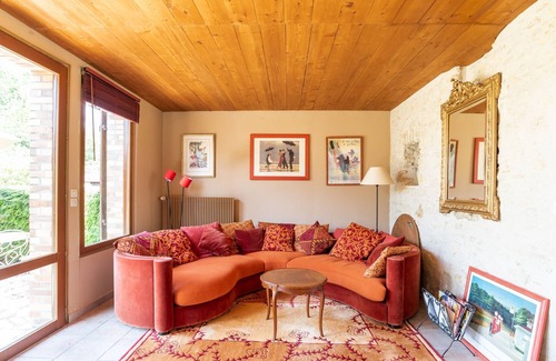 Morogues House | Quaint Holiday home in Morogues with Garden