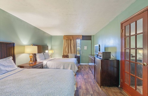 Williamsburg Hotel | Quaint hotel with AC in charming Williamsburg