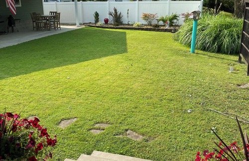 Portsmouth Cottage | Quaint, private setting, 3-4 miles from SOMC & KDMC hosp.