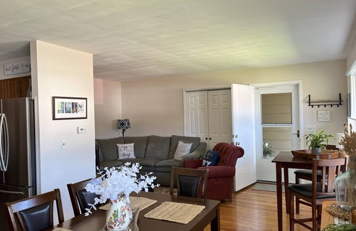 Melrose Park House | Quaint ranch house within walking distance to Emerson Park on Owasco Lake.