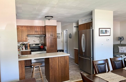 Melrose Park House | Quaint ranch house within walking distance to Emerson Park on Owasco Lake.