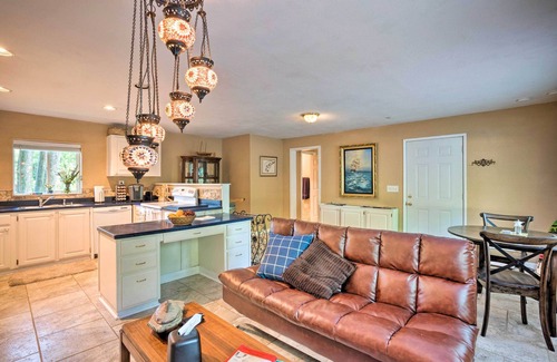 Brookings Cabin | Quaint Riverside Reprieve w/Kayaks + Floats!