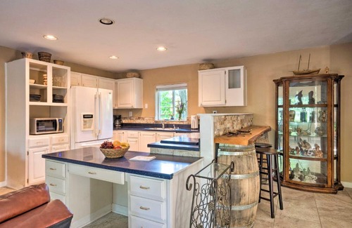 Brookings House | Quaint Riverside Reprieve with Kayaks and Floats!
